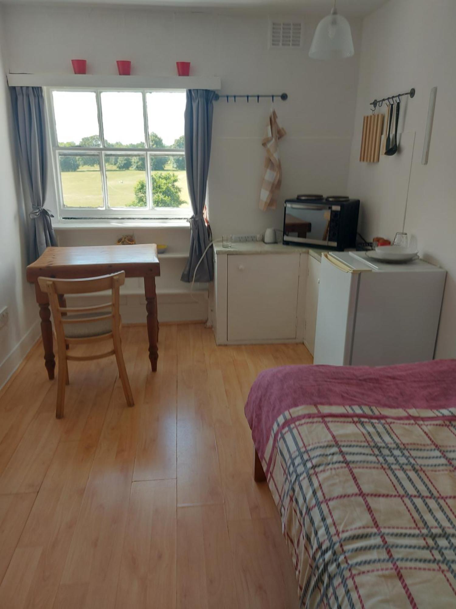 Morrone House Guest house London